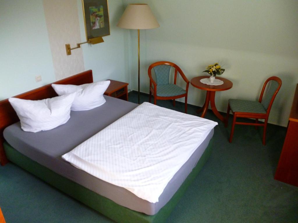 Hotel Brandenburg Koenigs Wusterhausen Bilik gambar